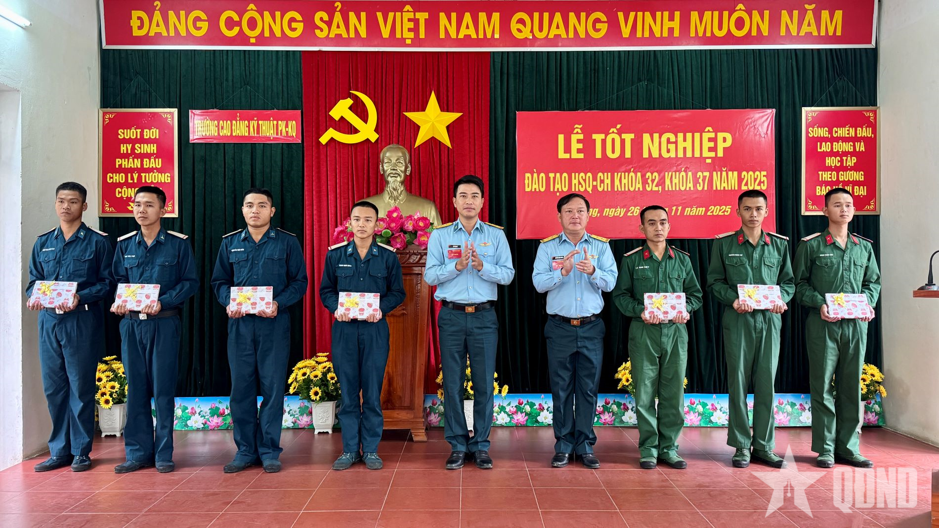 Trường Cao đẳng Kỹ thuật Phòng không-Không quân tổ chức lễ tốt nghiệp đào tạo hạ sĩ quan-chỉ huy năm 2025